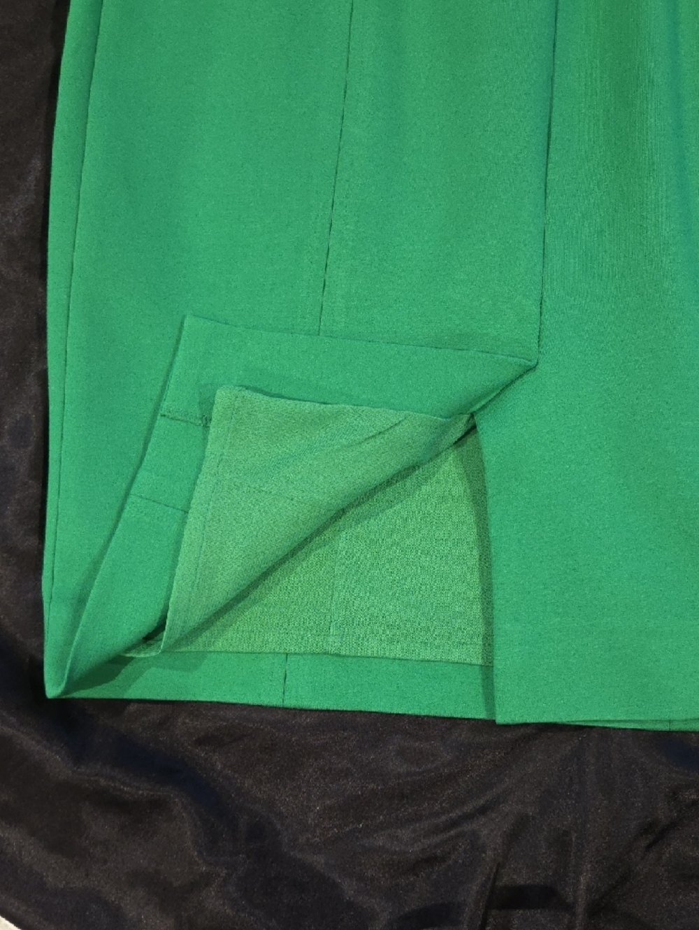 ANTONIO MELANI Emerald Green Cap-Sleeve Sheath Dress - Picture 5 of 7